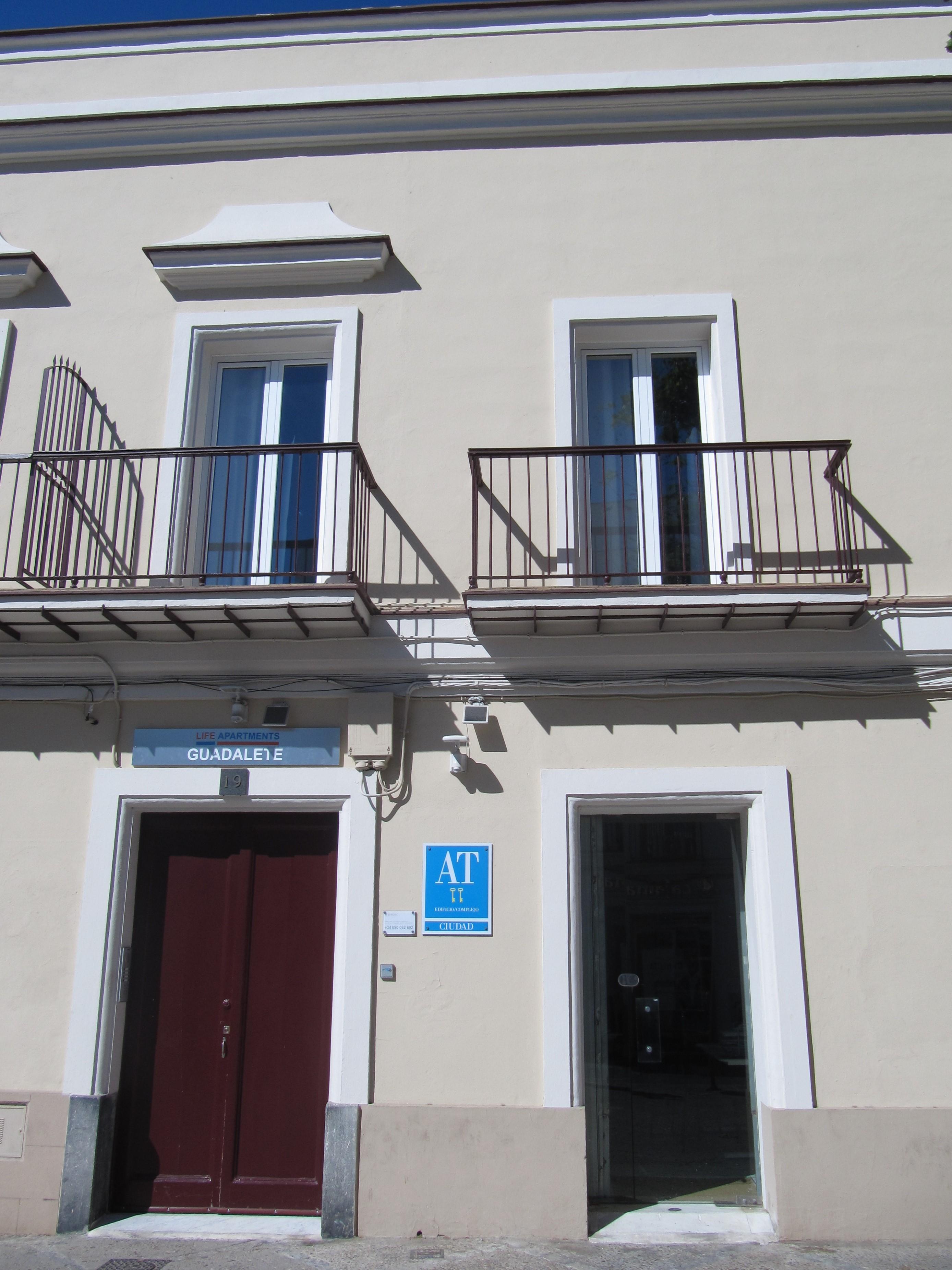 Life Apartments Guadalete เฮเรซ เด ลาฟรอนเตรา ภายนอก รูปภาพ