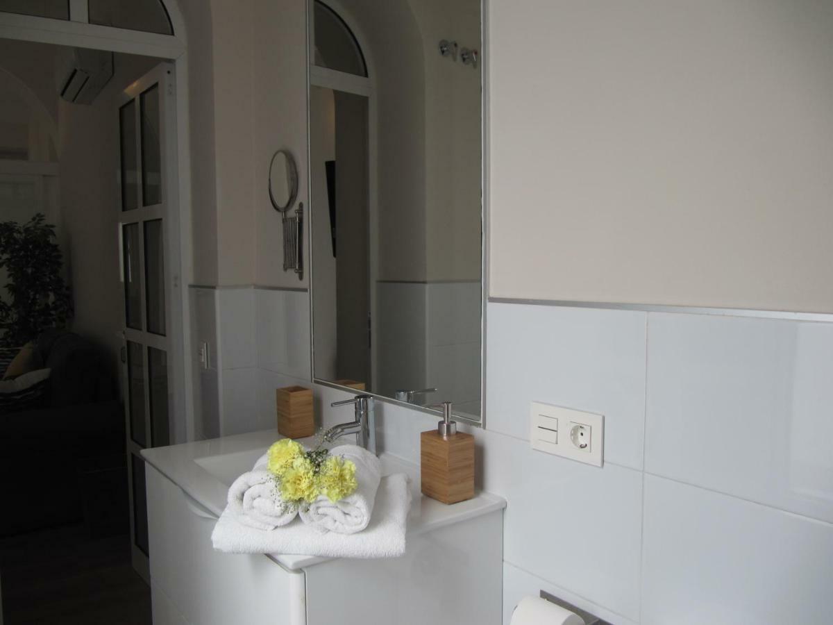 Life Apartments Guadalete เฮเรซ เด ลาฟรอนเตรา ภายนอก รูปภาพ