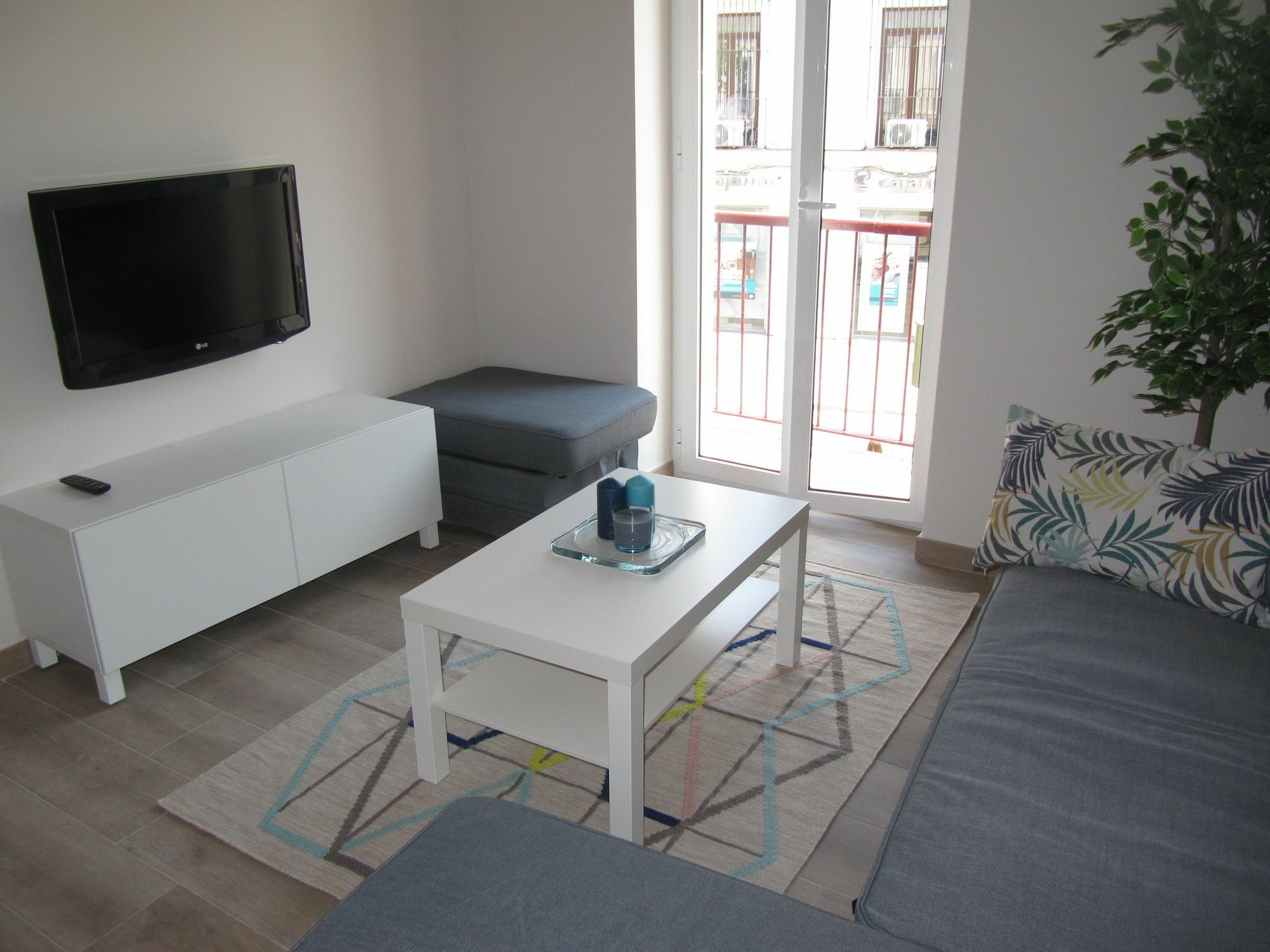 Life Apartments Guadalete เฮเรซ เด ลาฟรอนเตรา ภายนอก รูปภาพ