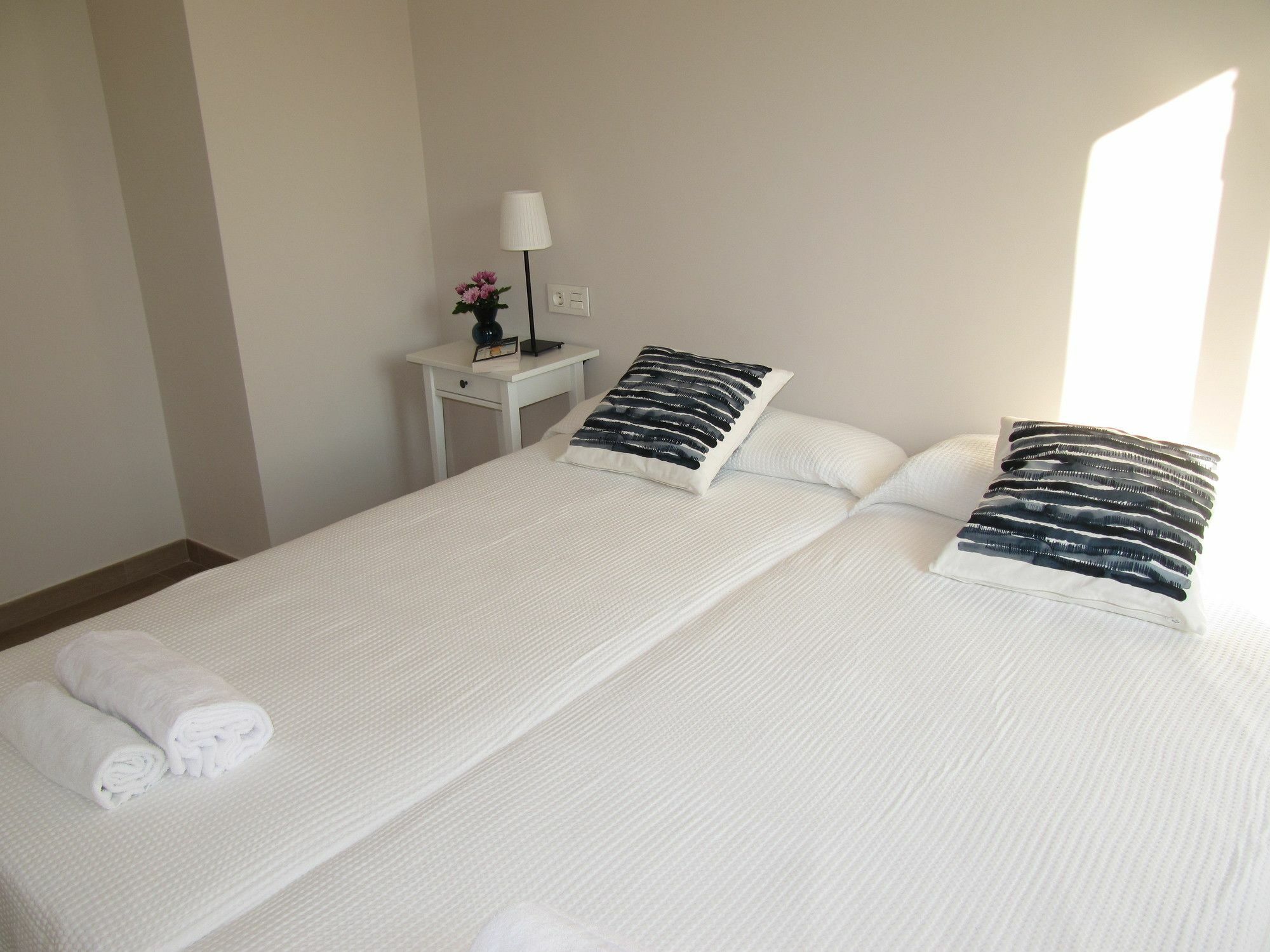 Life Apartments Guadalete เฮเรซ เด ลาฟรอนเตรา ภายนอก รูปภาพ